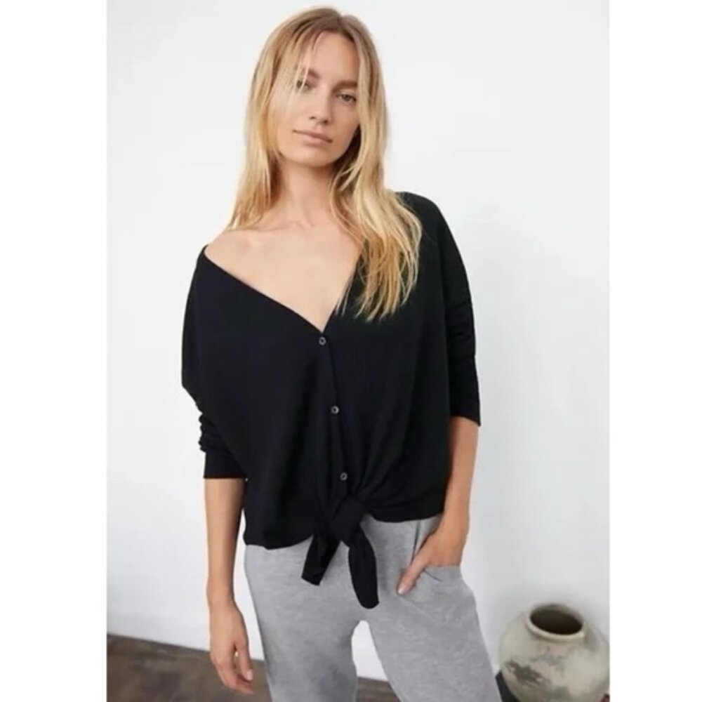 Aritzia Babaton Top Taurus Long sleeve Black Knit Lightweight Tie Front Casual M